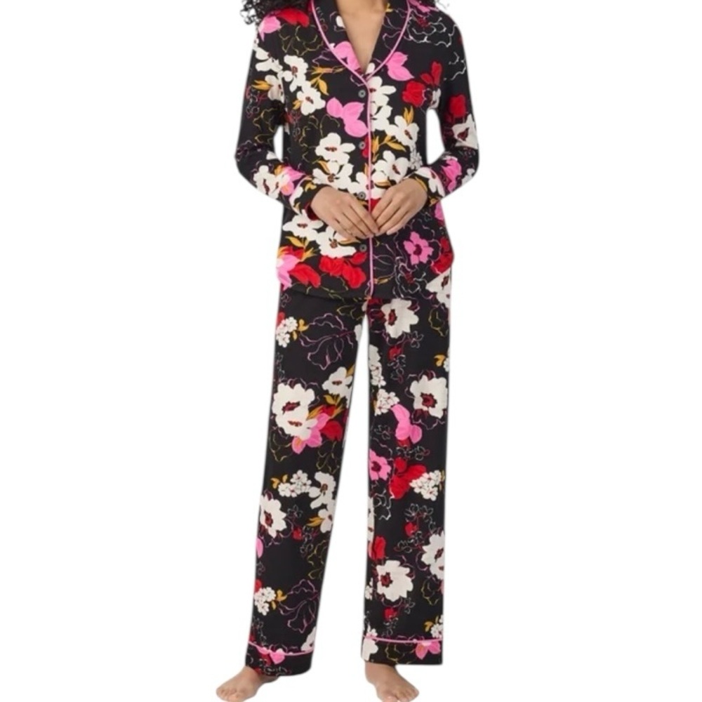 Room Service Women's Shawl Collar Pajama Set/Black with Floral/Size: X-Large - Picture 4 of 16